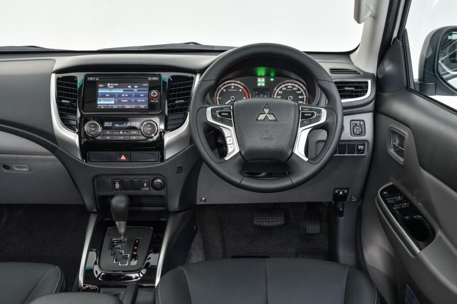 Торпедо Mitsubishi Triton Double Cab 2017 года  (ZA) (фото 16 из 30)